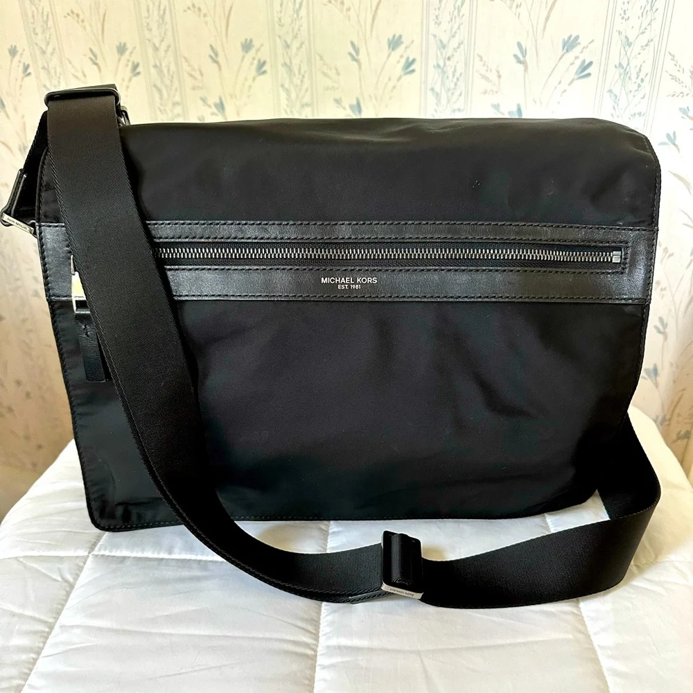 Michael Kors Black Men's Messenger Bag